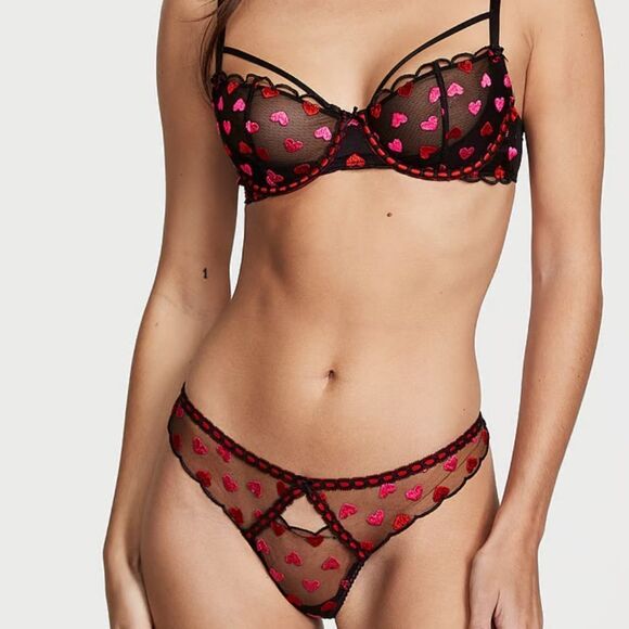 Victorias Secret Dream Angels Heart Embroidery V-string panty black hearts M - Picture 6 of 6
